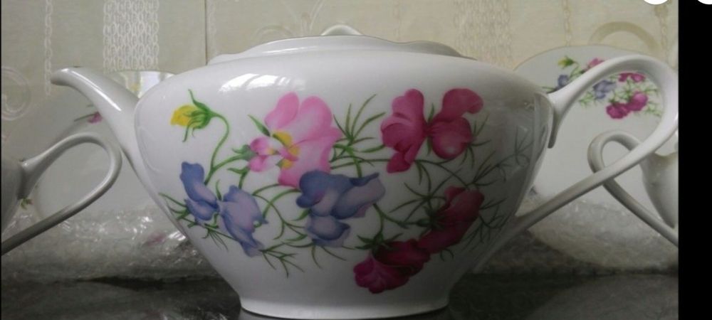 Новый антикварный чешский сервиз на 6 персон, костяной фарфор, деколь