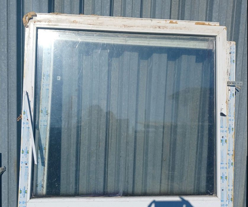 Вікна металопластикові бу, двері дерев'яні окно