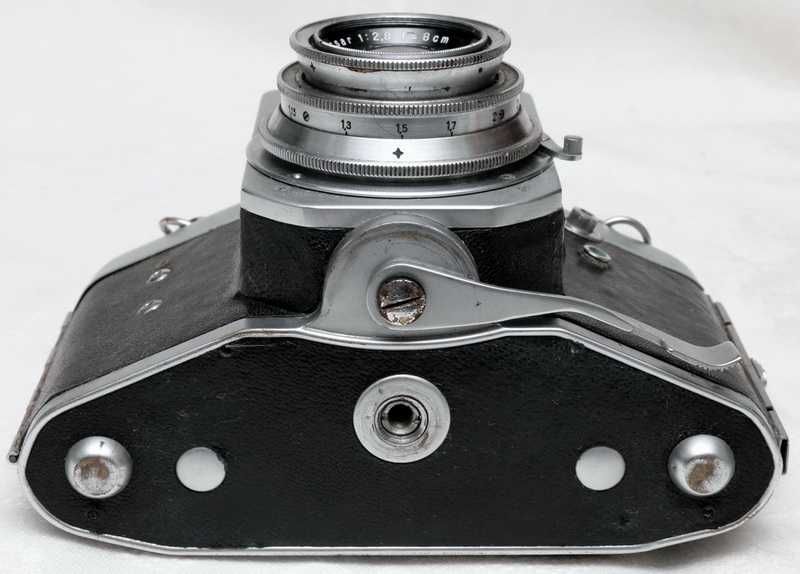 Коллекционный фотоаппарат Ihagee Exakta 66 pre-war model (до 1500 шт.)