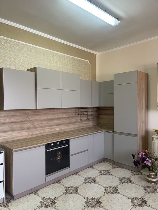 Кухня 3.00х1.50 фасад мдф пластик HPL