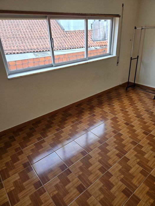 Arrendo Casa T2 com eletrodomésticos na Marinha Grande