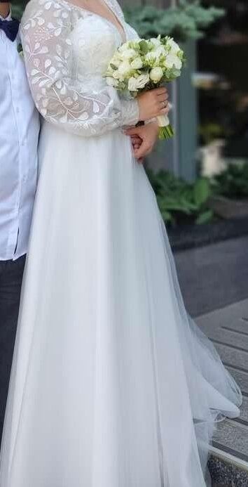 Продам шикарну весільну сукню