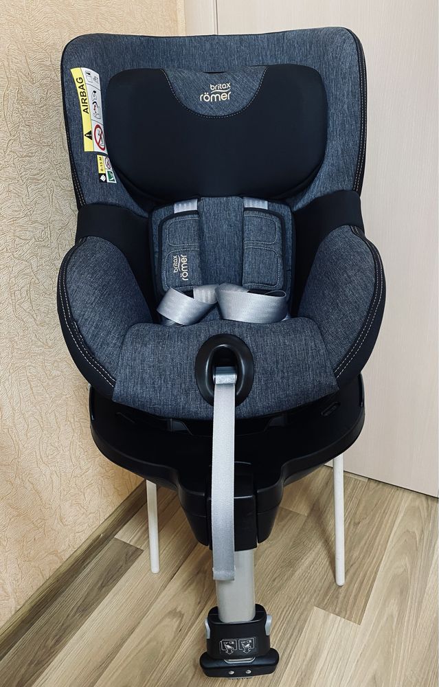 Автокресло Britax-Romer DUALFIX i-SIZE Blue Marble с рождения до 4 лет