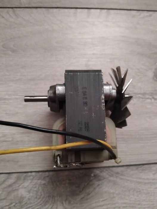 Двигатель для тангенциального вентилятора 220 V, 50-60 Hz