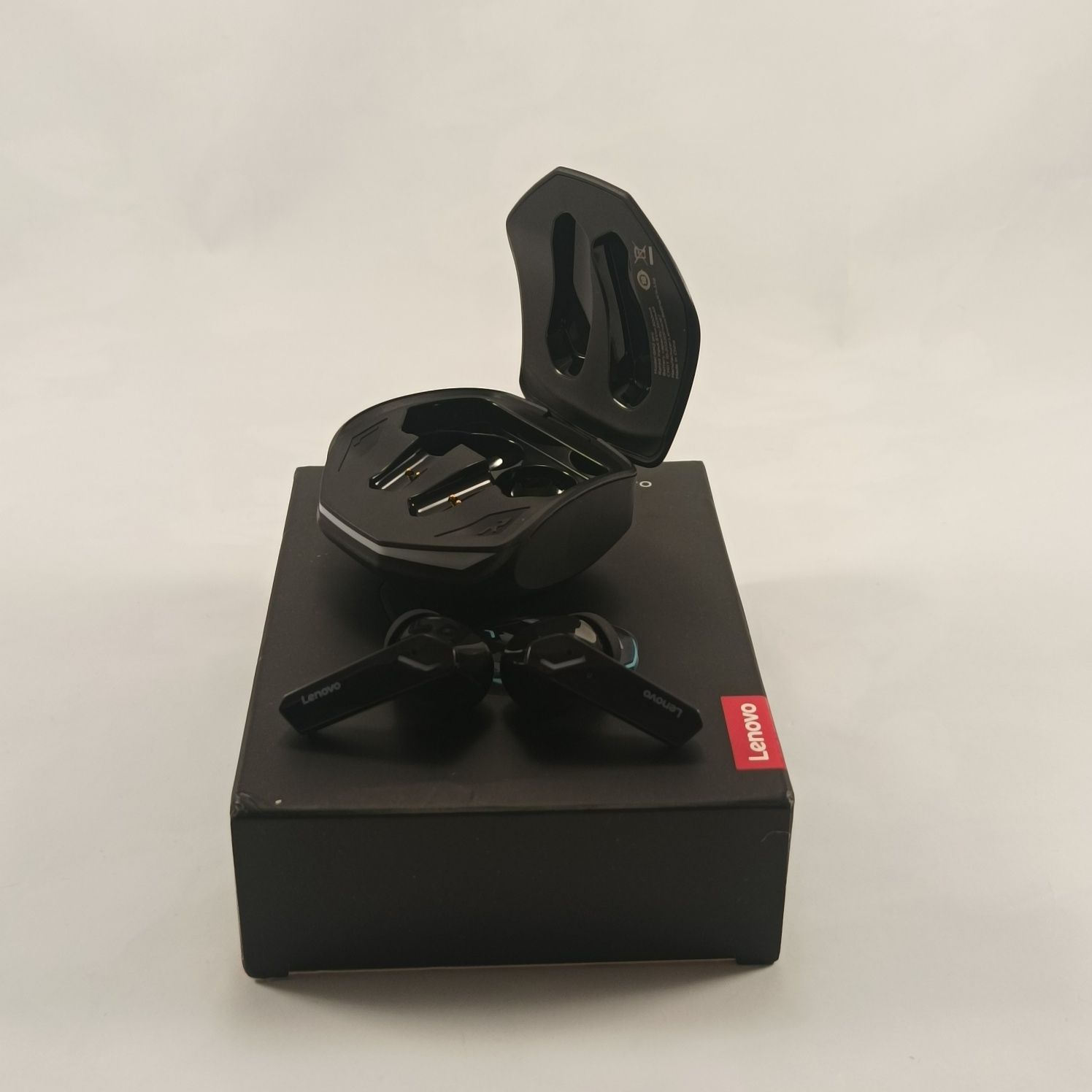 Продаю новые Bluetooth-наушники разных моделей
