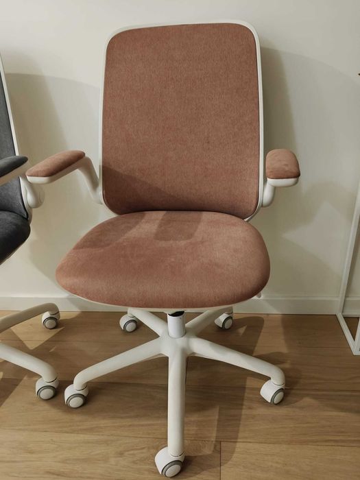 Krzesła do biurka marki Grospol