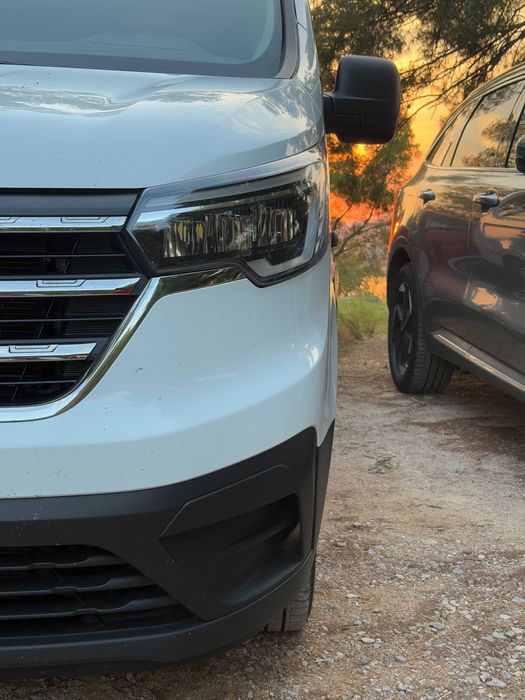 Wynajmę busa 9-cio osobowego Trafic long L2H1