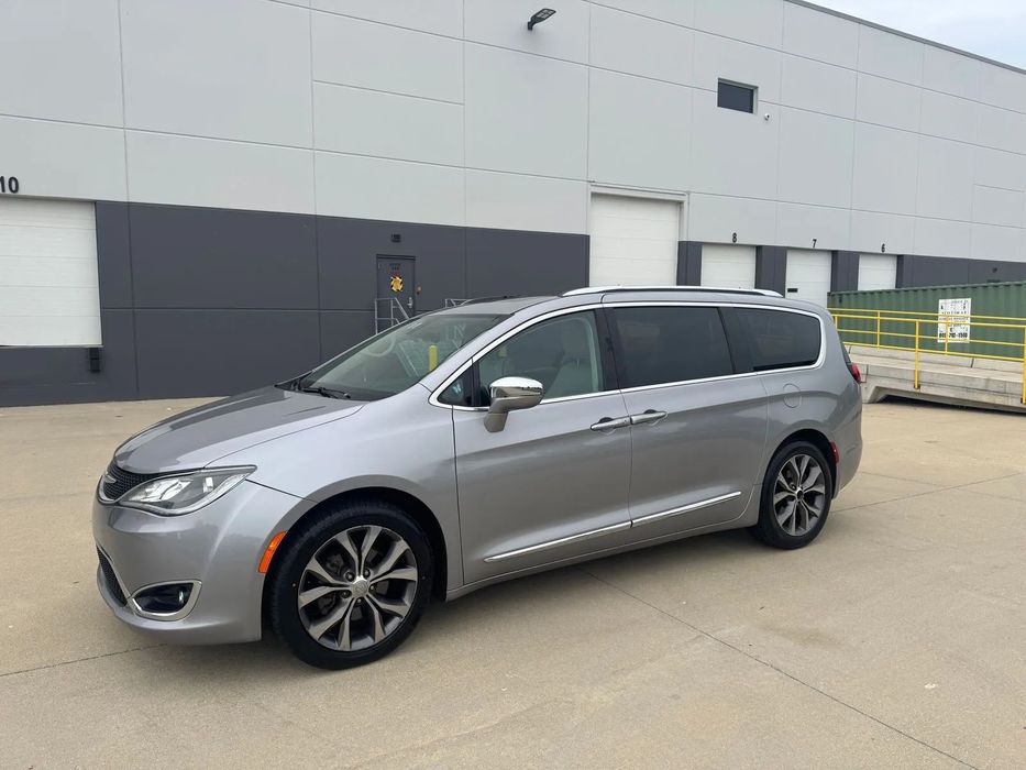 Chrysler Pacifica Chrysler Pacifica Limited 2017 • Pierwszy właściciel • 3.6L V6 • Skóra
