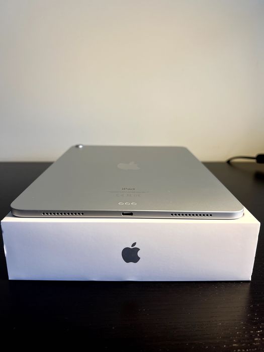 iPad Air 4.ª Geração - 64GB - Wi-Fi - Como Novo