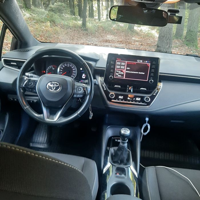 Sprzedam Toyotę Corollę E21 1.2