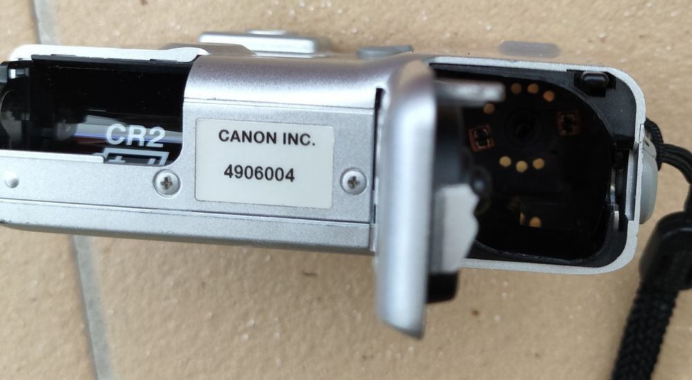 Máquina fotográfica Canon Ixus L-1