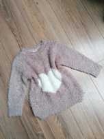 Sweter włochaty beżowy 98