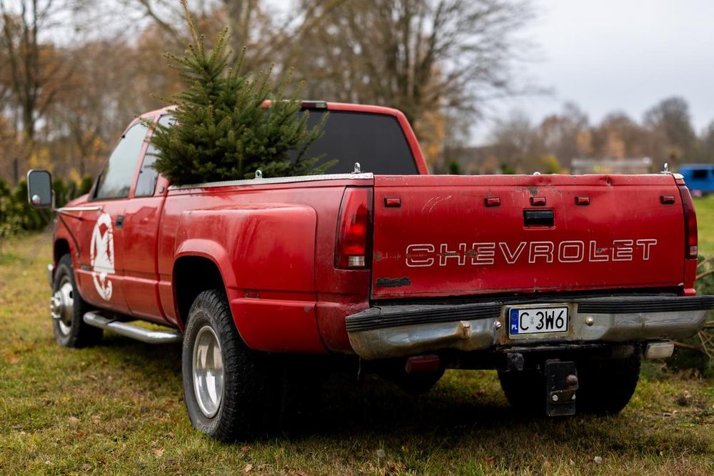 Chevrolet CK3500 6.5V8 diesel Hummer manual bliźniak