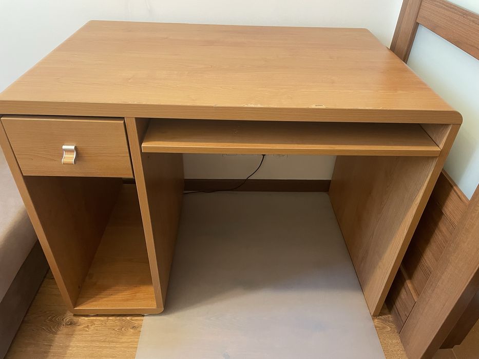 Biurko, kolor dębowy