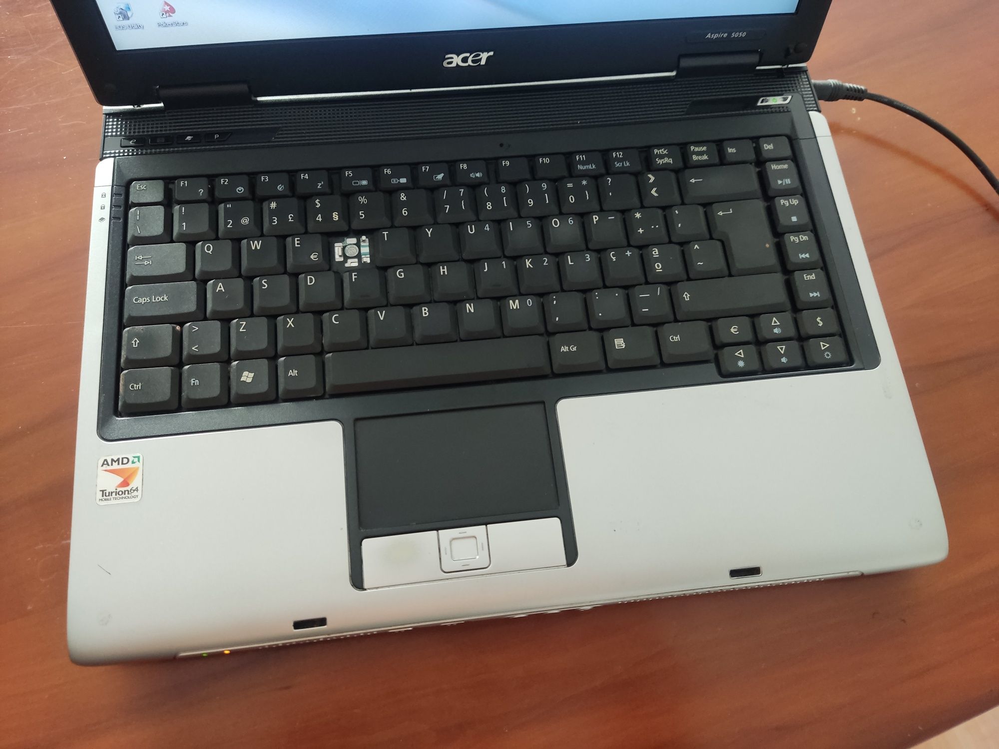 Portátil Acer Aspire 5050 ZR3 funcional