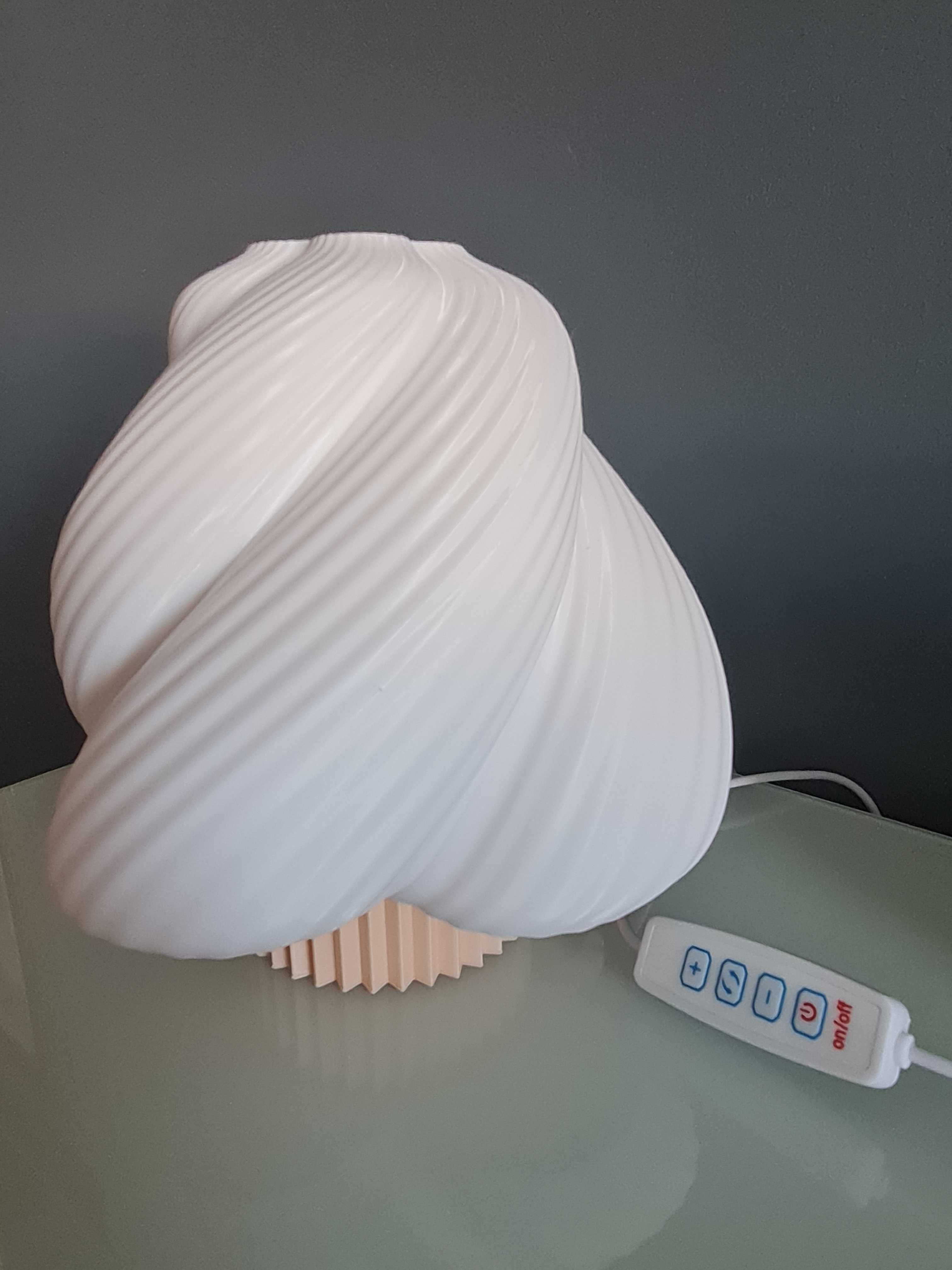 Lampka nocna HELADO – elegancja i funkcjonalność w jednym