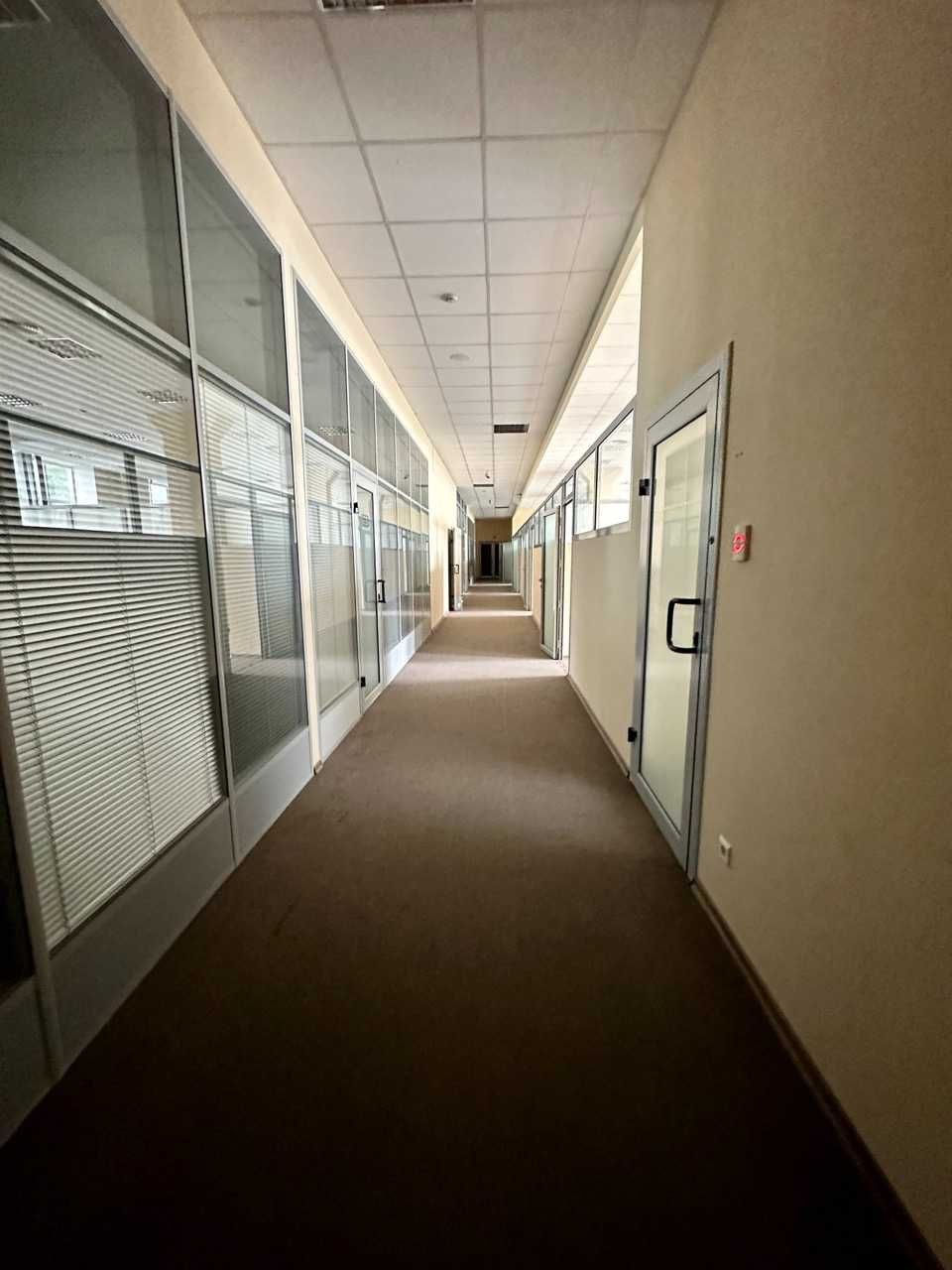Офіс в БЦ, Соломенка, 698 м.кв. метро Вокзальна. Власник