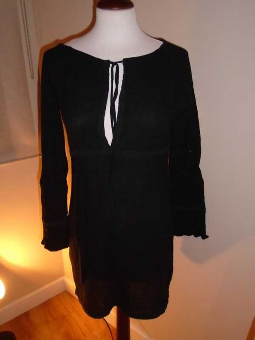 Túnica preta tecido enrugado