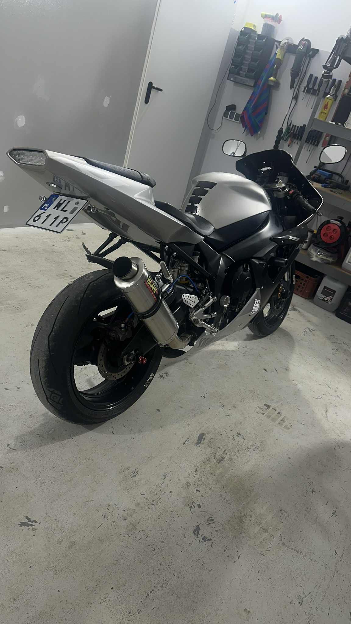 Yamaha R1 RN09 40k przebiegu