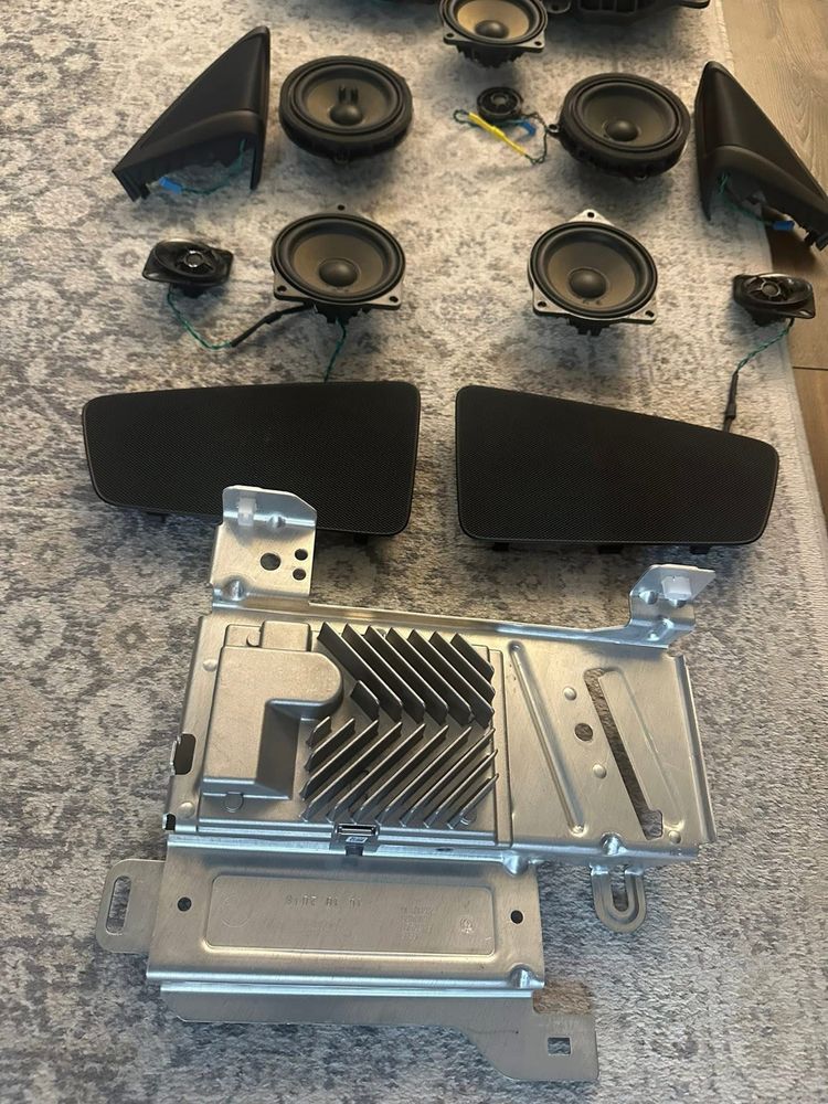 Komplet głośników ze wzmacniaczem HiFi BMW G30
