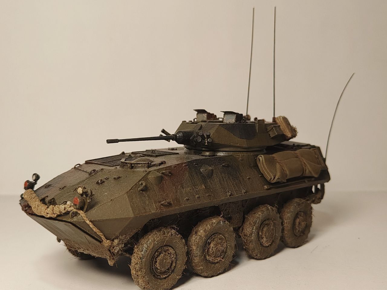 Американський бронетранспортер Lav-25 у масштабі 1/35