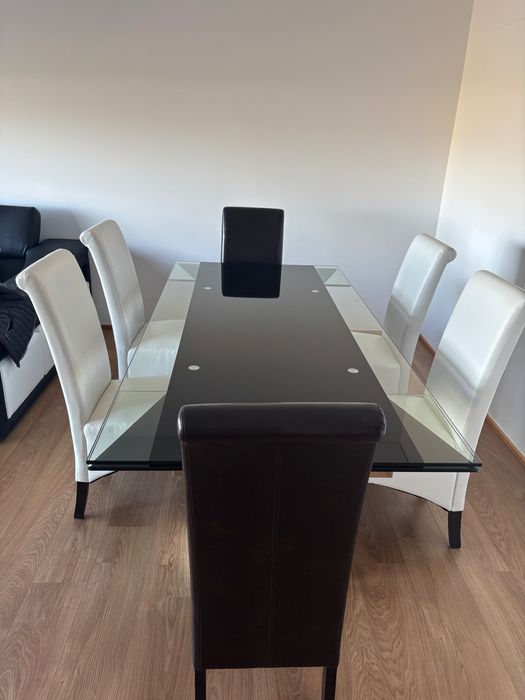 Mesa de sala de jantar