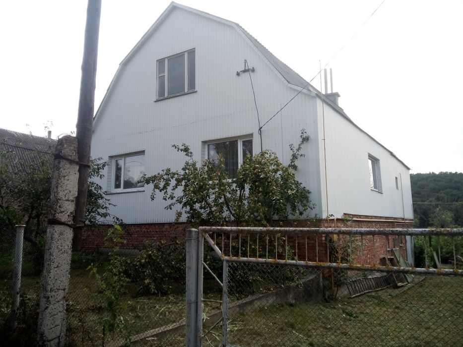 Продам дом біля лісу