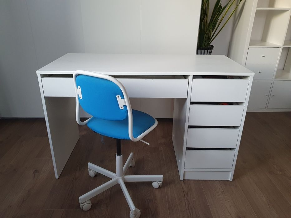 BIURKO IKEA z krzesłem obrotowym
