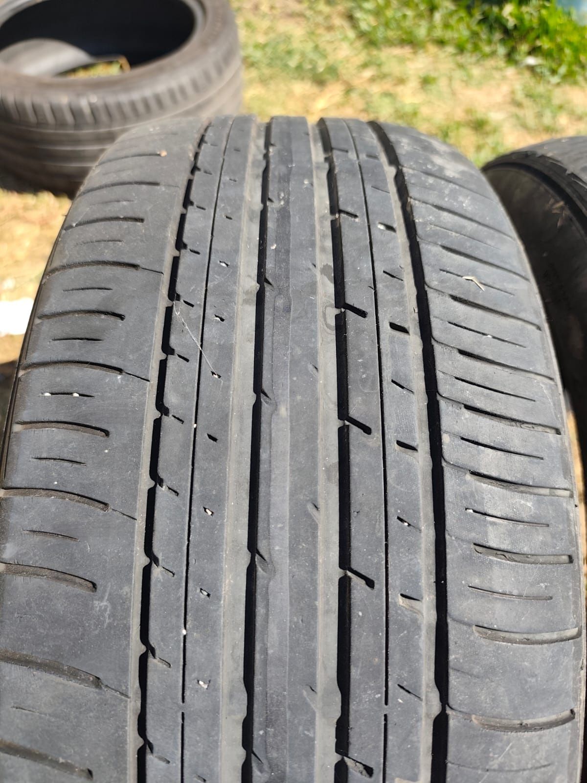 2 pneus Michelin + 2 Falken usados