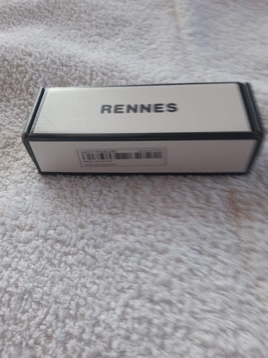 Nowe okulary p/słoneczne. Unisex. Rennes
