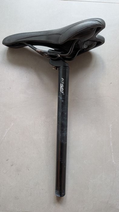 Banco bicicleta Selle Royal e espigão Berg