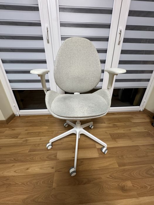 Ergonomiczne krzesło biurowe - stan bardzo dobry