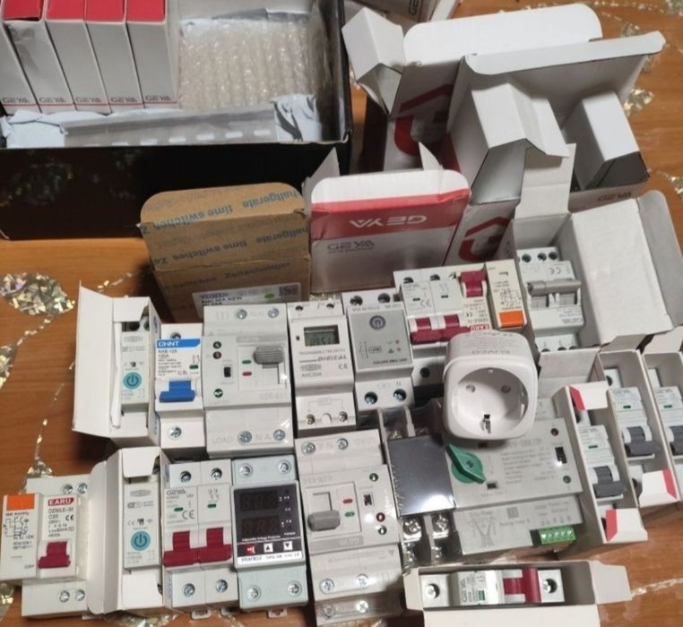 Інвертори чистий синус, BMS , АВР, lifepo4 аккум, безперебійники нові