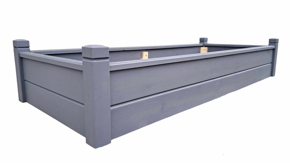 Drewniana obudowa grobu na mogiłę.