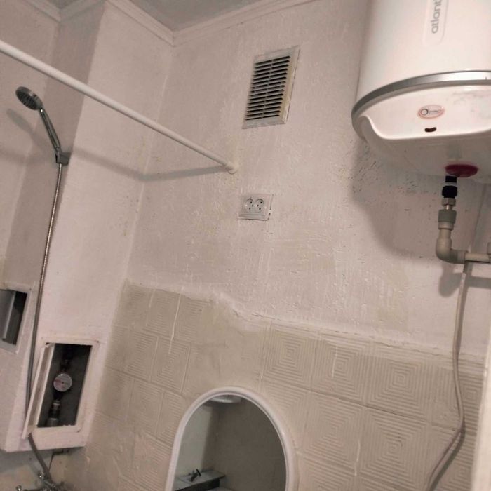 Продам 2 кімнати в  гуртожитку.