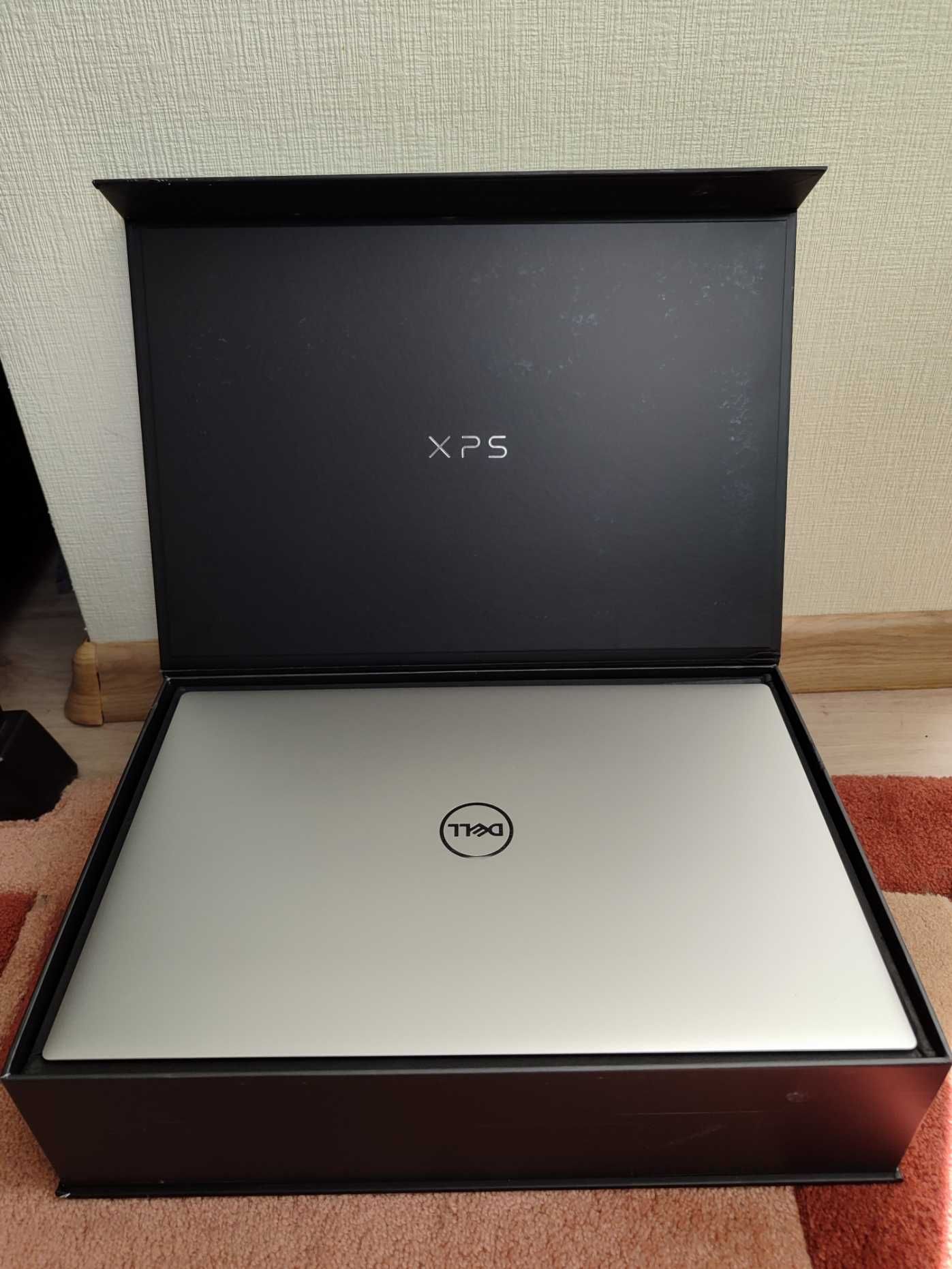 DELL XPS 9530 4K OLED RTX 4060 i7 13700H 1tb ssd 16gb ddr5