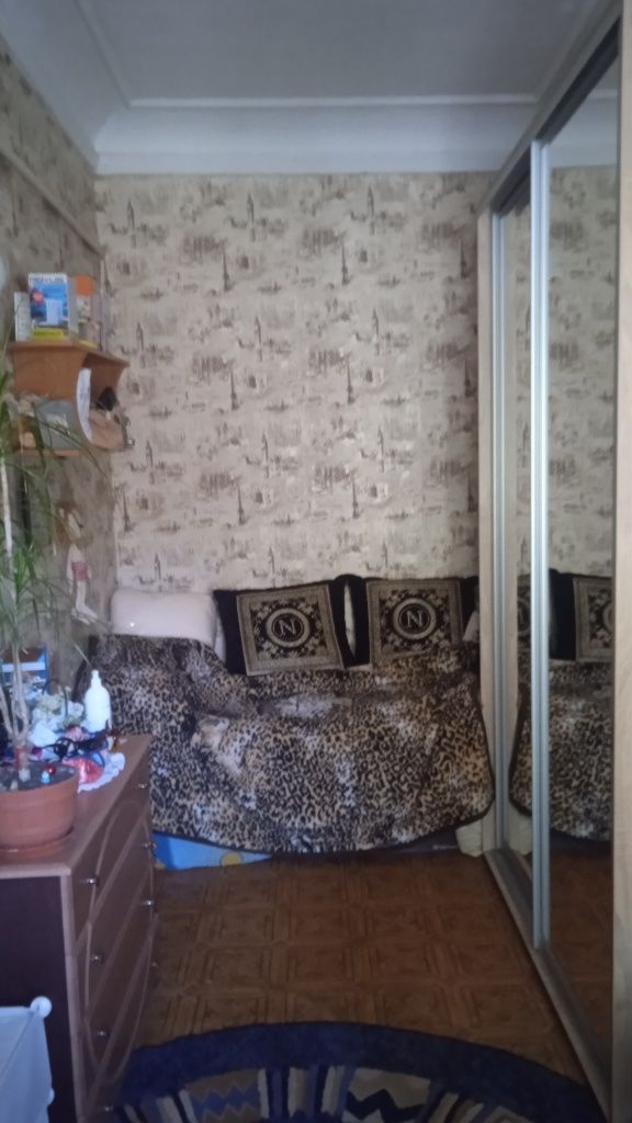 Продам срочно 3 комнатную квартиру р-н.привоза.Центр.