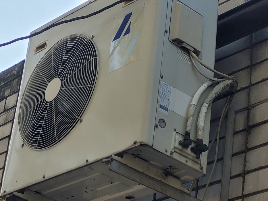 Холодильні вітрини, кондиціонер