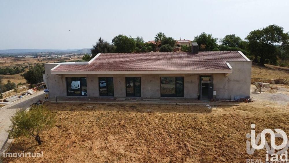 Propriedade T3 em Algoz e Tunes de 238 m2