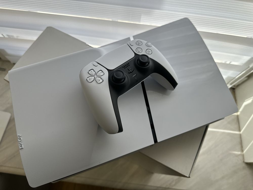 Sony PlayStation 5 Slim с дисководом