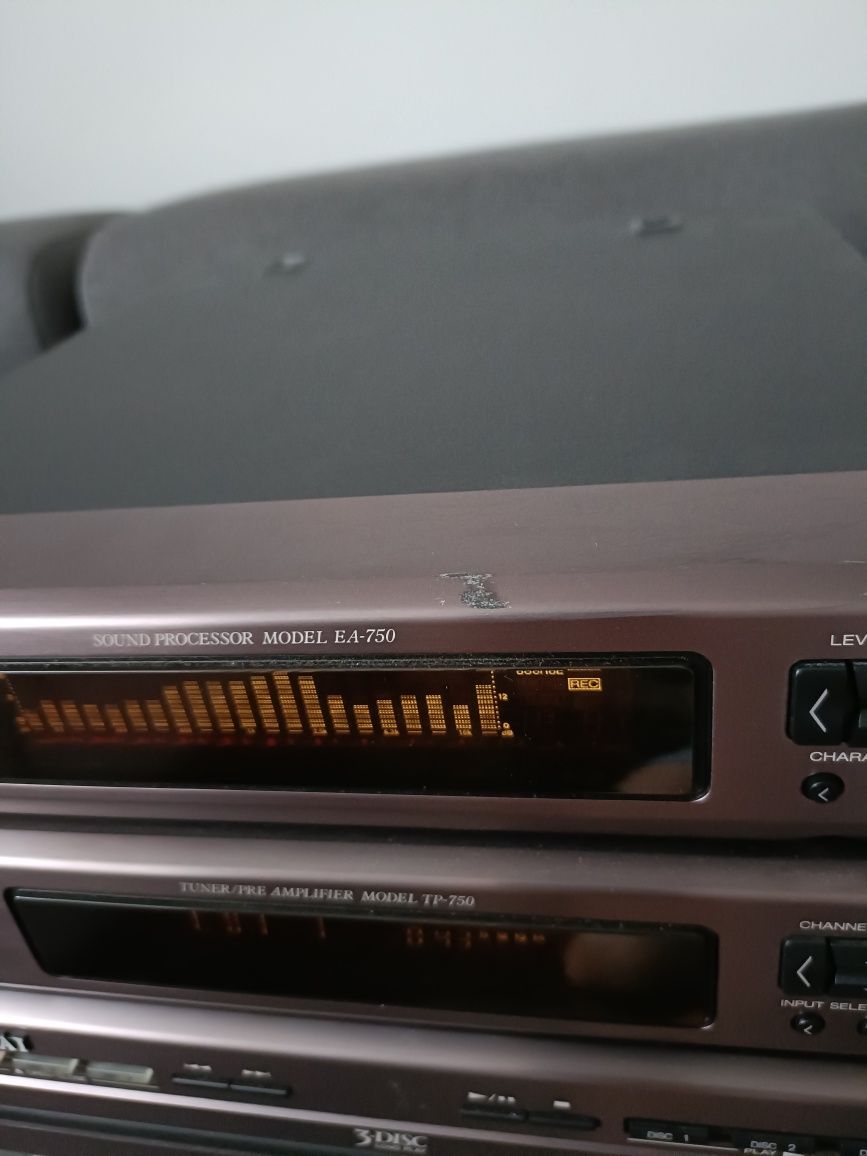 Wieża Akai pa 950
