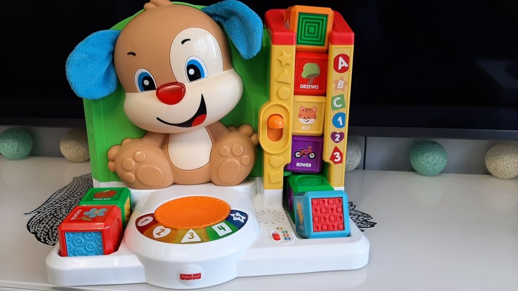 Edukacyjna Stacja Szczeniaczka
Fisher Price