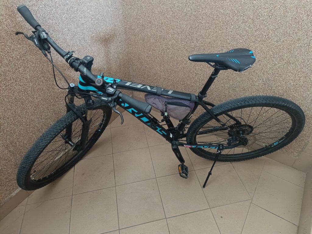Kross level 7.0 szerokie opony rama M 19