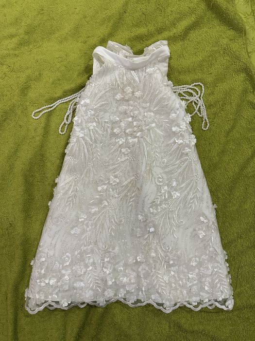 Сукня на дівчинку 4-5 років