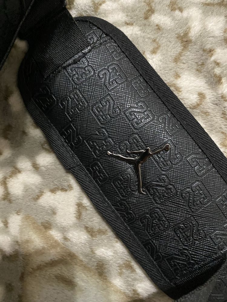 Сумка Nike Jordan 25 литров для тренировок черная