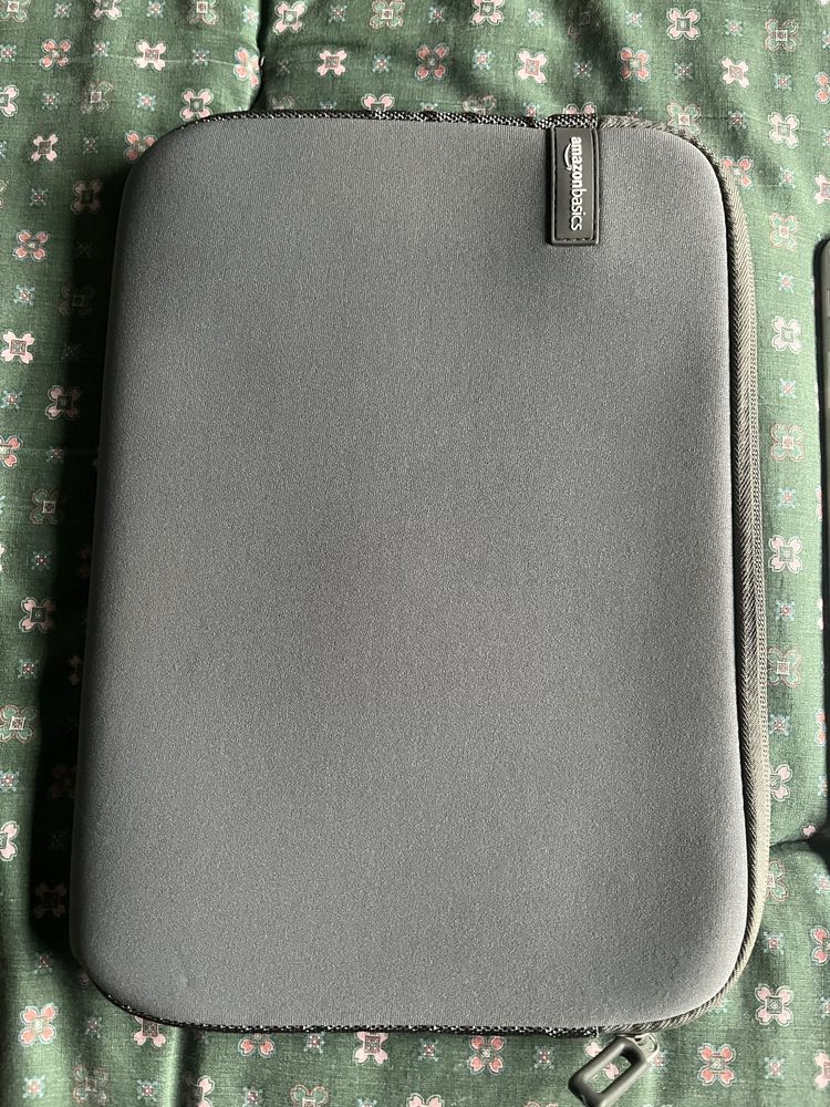 Tablet Sansung Galaxy Tab E + auriculares SONY