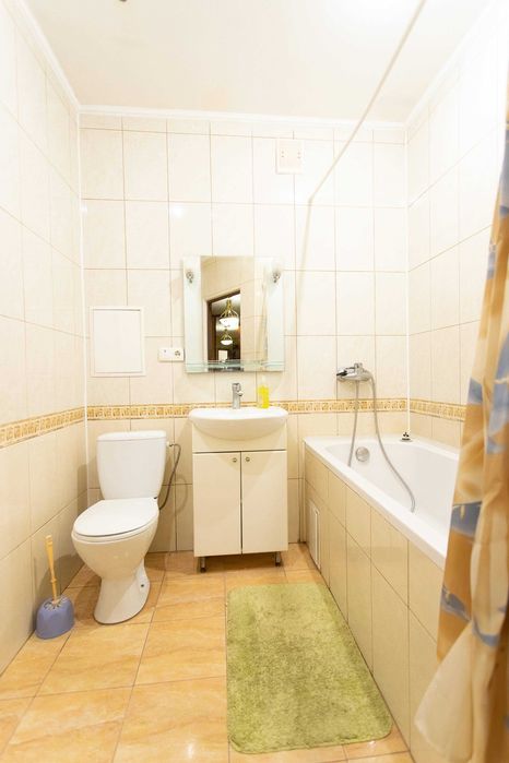 Сдам квартиру в центрі погодинно подобово. Власник.