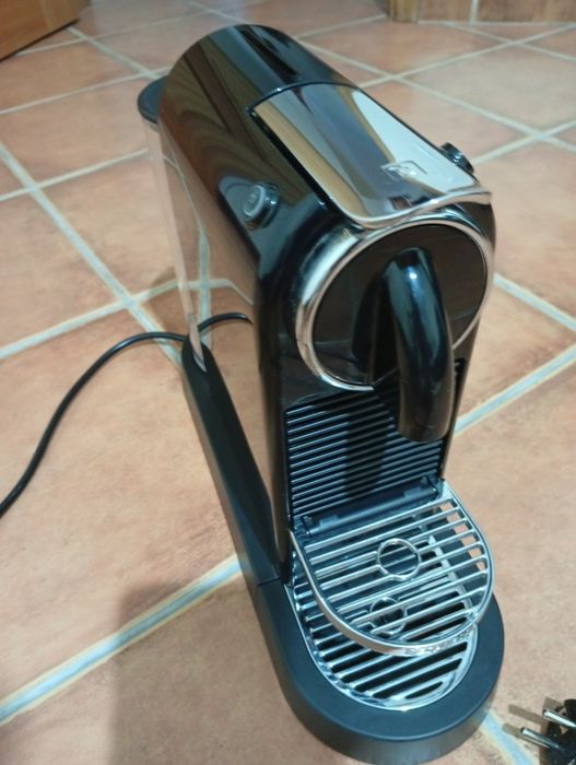 Máquina Nespresso Citiz