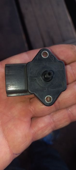 Мапсенсор субару датчик давления  воздуха