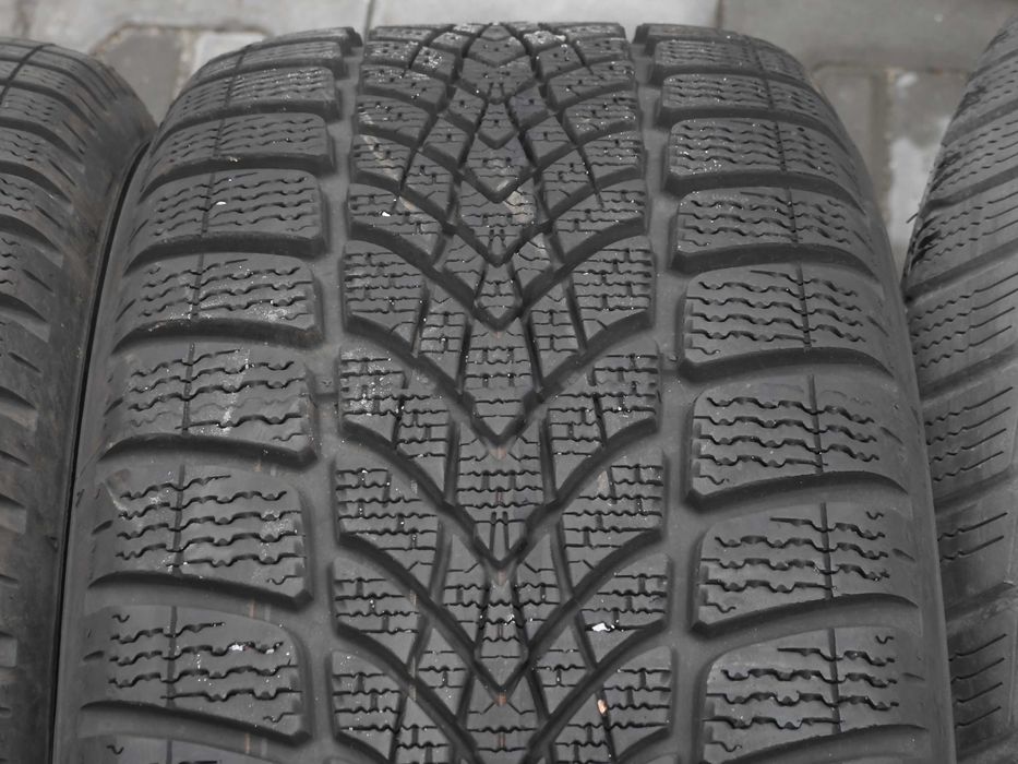 4x Dunlop Sp Winter Sport 4D MOE Run Flat 225/50r17 94H  19rok 7,4mm